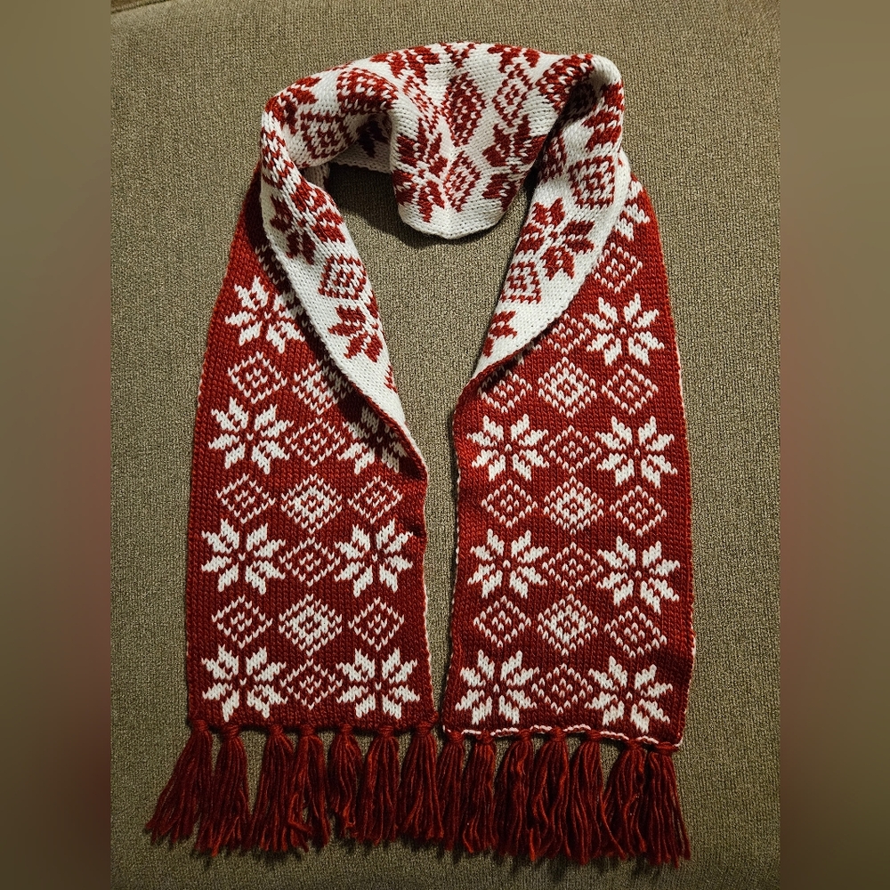 K.I.T Keep it Trendy red & white scarf